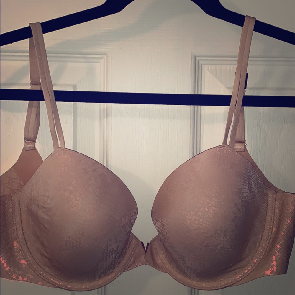 Victoria secret lightly lined bra BRAND NEW!